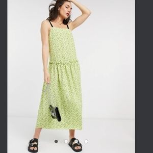 NWOT Midi dress by Topshop